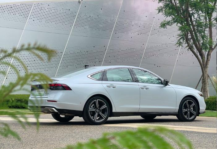 試駕|全新雅閣e:PHEV的變化與堅守