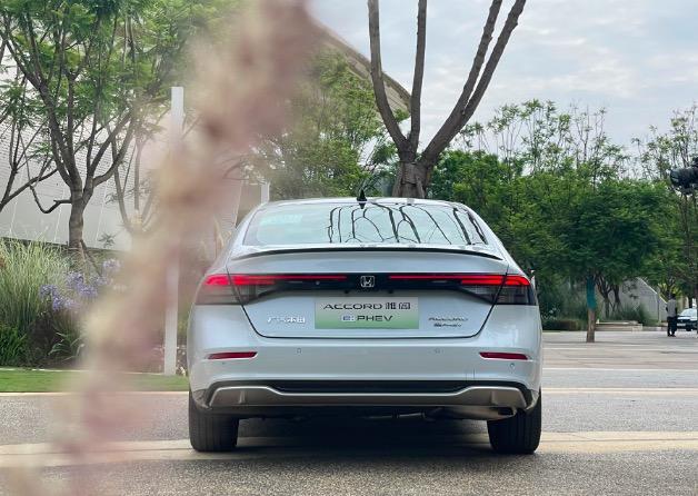 試駕|全新雅閣e:PHEV的變化與堅守