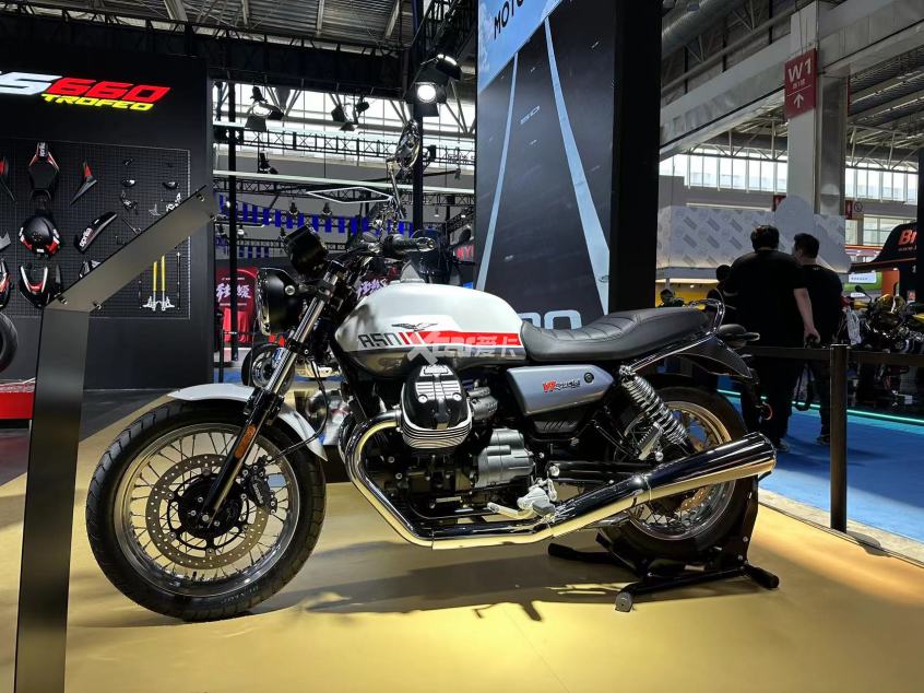 Aprilia RS 457售價4.98萬。忍者400徹底涼涼?