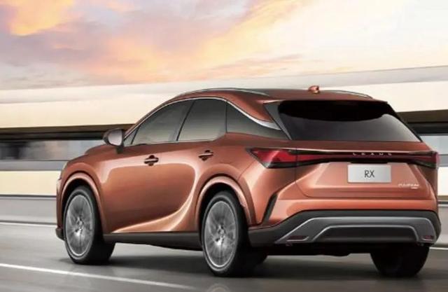 雷克薩斯也走親民路線，2.0T版本的RX，起售價(jià)只要35萬-有駕