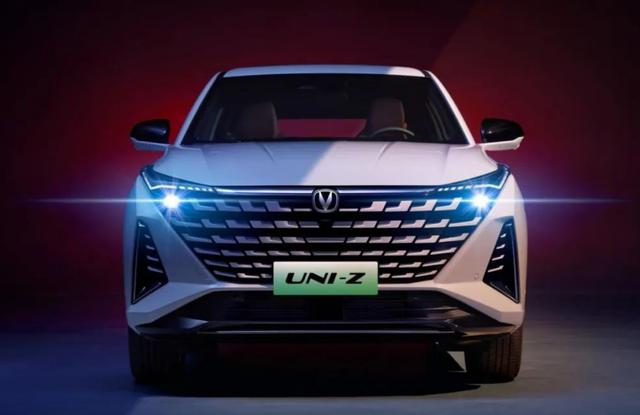 11.79萬續航破千，長安插混新車強勢來襲-有駕