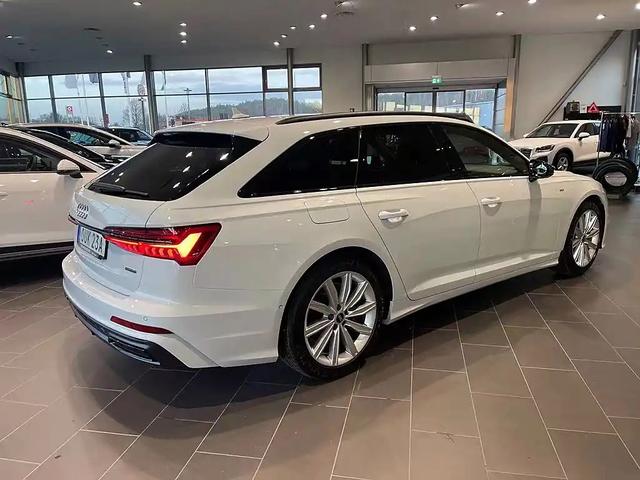 實拍奧迪A6旅行版，白色漆面更加時尚-有駕