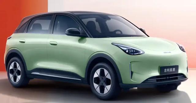 吉利造了一輛唯美新車！外觀酷似奔馳，配前后獨懸僅7.88萬起-有駕