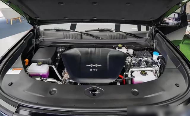 智能硬派新旗艦——方程豹豹8正式上市-有駕