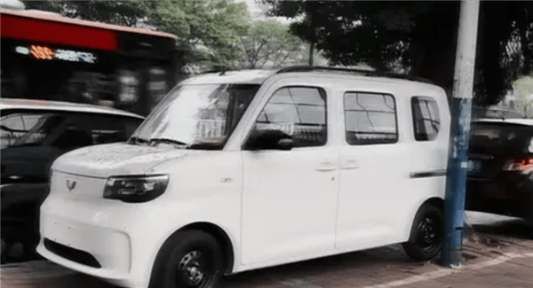 中國人自己的K-car！全新五菱之光EV亮相街頭：預計明年上市開售