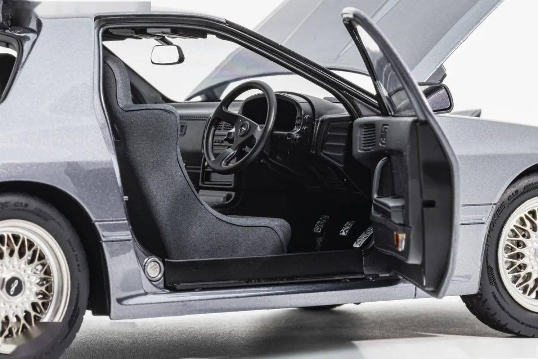 終于有廠家做出合金全開的FC了