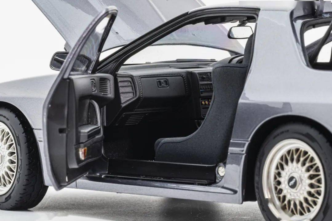 終于有廠家做出合金全開的FC了