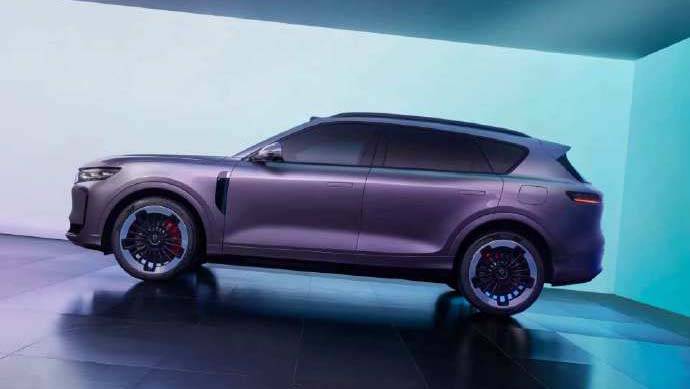 嵐圖FREE+開啟預(yù)售:22.99萬起,全系標(biāo)配華為智駕與鴻蒙座艙