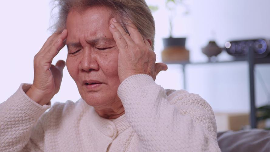 男子走出空調房竟瞬間“冷中暑”