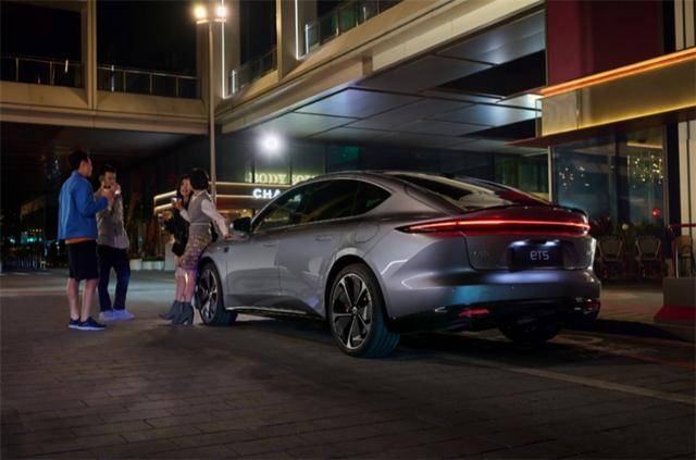 蔚來新增冠軍紀念版車型,情緒價值已經拉滿