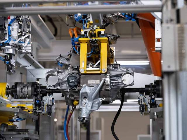 降價(jià)也救不了?寶馬銷量暴跌15.5%,德系豪華車賣不動(dòng)了?