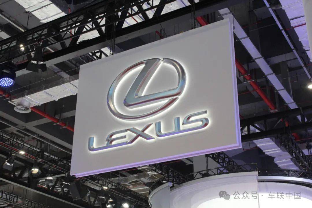 雷克薩斯不加價殺瘋了,竟把保時捷BBA打得抬不起頭