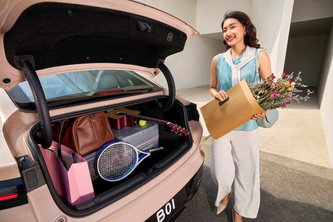 25歲想買臺“不將就”的車?零跑B01這波操作把年輕人心思摸透了