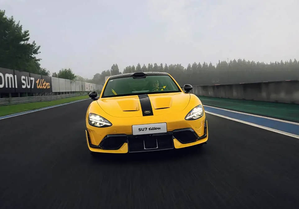 紐北圈速7分04秒957 小米汽車(chē)發(fā)布SU7 Ultra紐北限量版實(shí)車(chē)圖