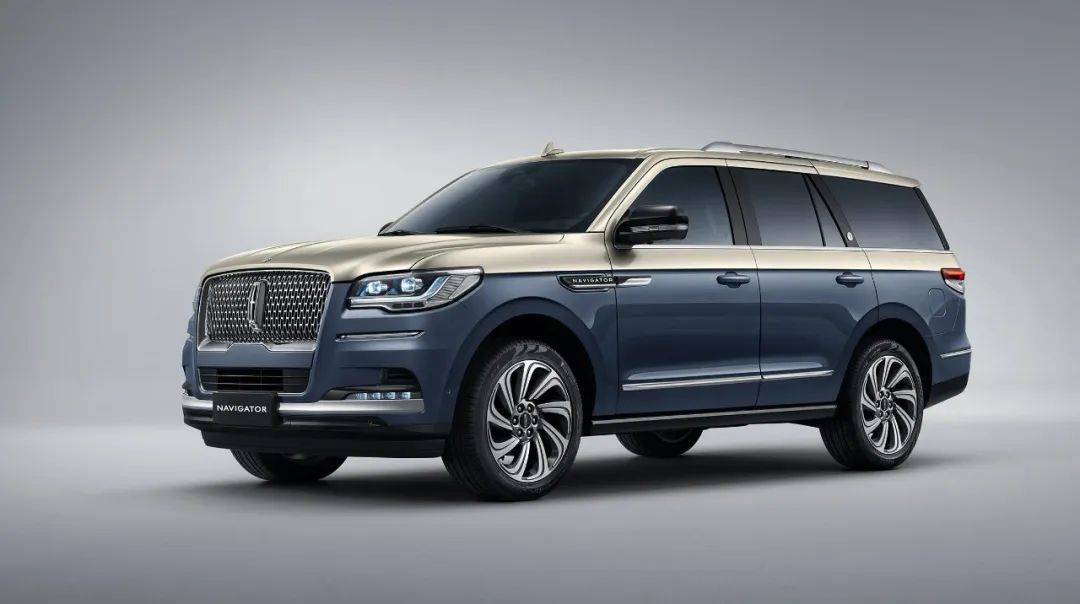 真中式奢侈品級(jí)豪車首秀 仰望U8L鼎世版預(yù)售130萬元