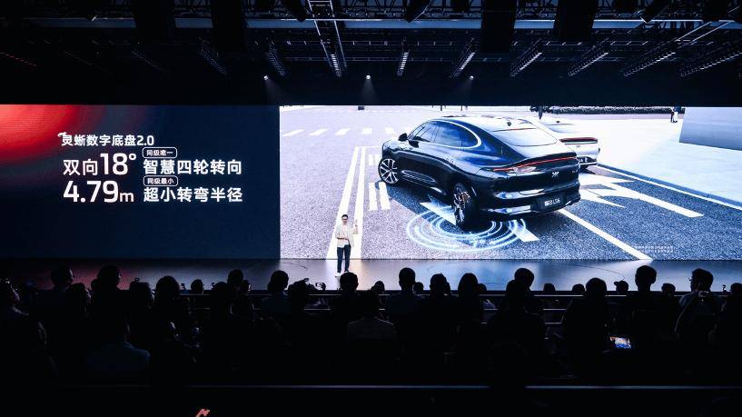 30分鐘訂單破萬,新一代智己LS6掀翻“插電油”