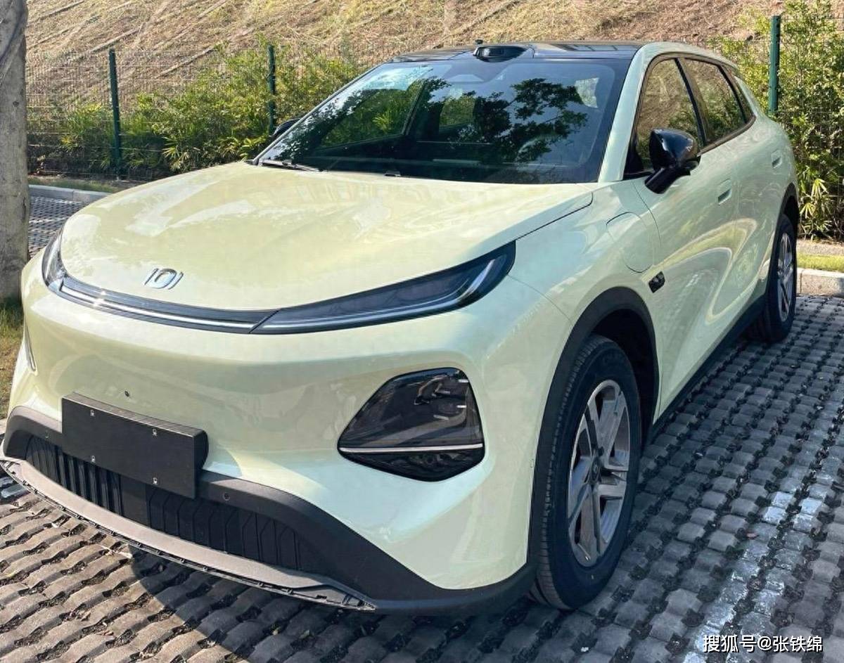 長安啟源Q05實車曝光,外觀很前衛時尚,車長4435mm,續航506km