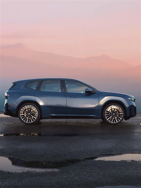 首發新一代寶馬外觀內飾!寶馬iX3中國專屬版將于年內正式亮相:軸距加長超100mm 首發新一代寶馬外觀!寶馬iX3中國專屬版將于年內正式亮相:軸距加長超100mm