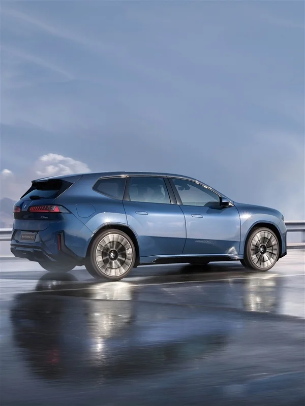 首發新一代寶馬外觀內飾!寶馬iX3中國專屬版將于年內正式亮相:軸距加長超100mm 首發新一代寶馬外觀!寶馬iX3中國專屬版將于年內正式亮相:軸距加長超100mm