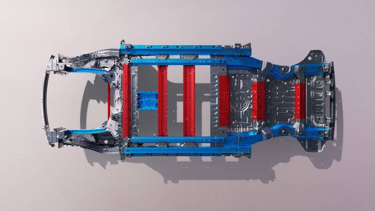 誰說硬派不能家用?17.98萬起,方程豹鈦7是這個領域的超值之選!