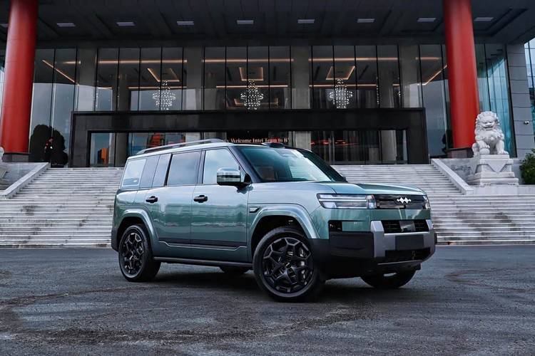 比亞迪全新中大型SUV只賣18萬!“船夫哥”狠起來連自己都不放過?