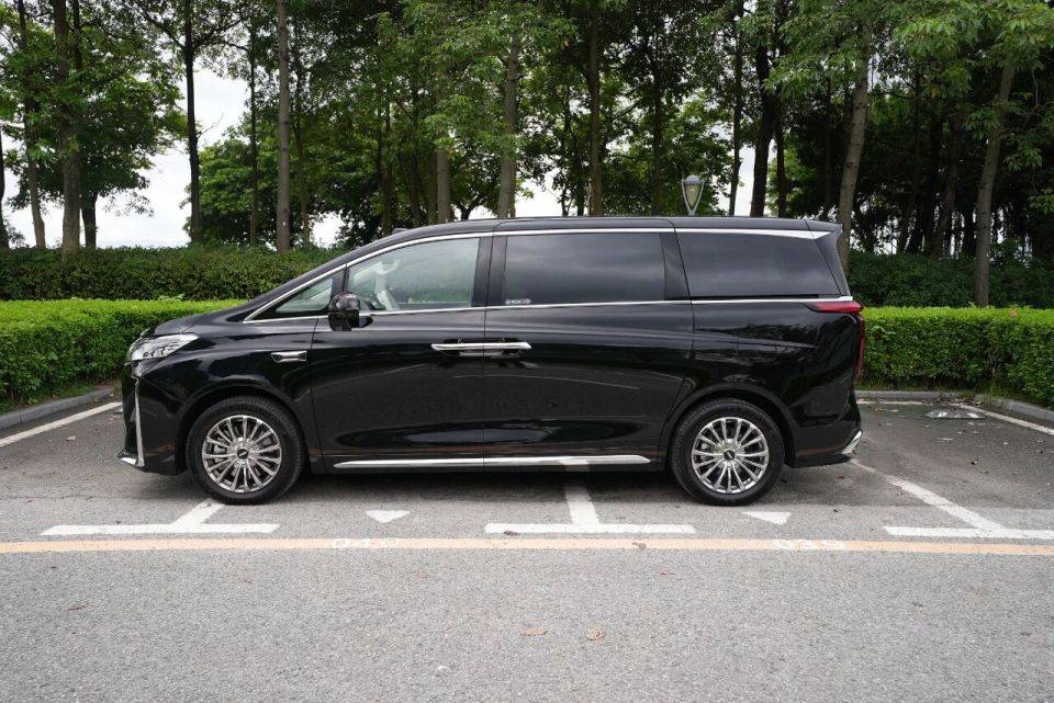 全新魏牌高山7預售28.98萬,標配四驅+激光雷達