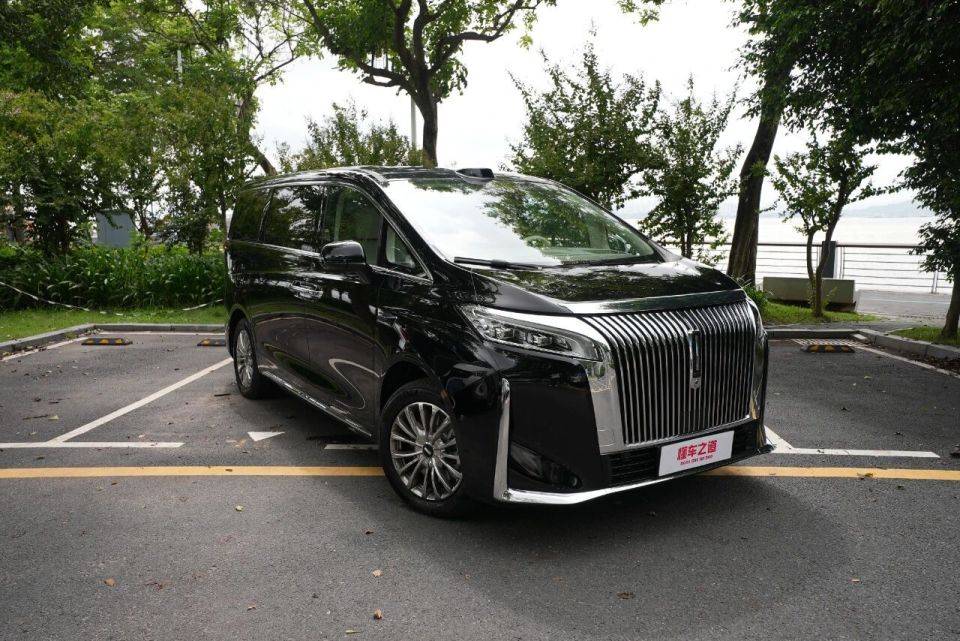 全新魏牌高山7預售28.98萬,標配四驅+激光雷達