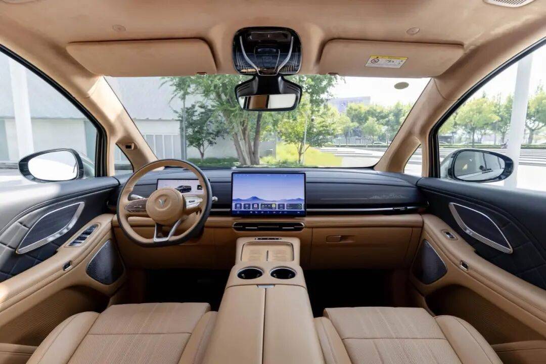 嵐圖汽車正式上市其最新款MPV——2026款嵐圖夢想家,上市發布會選擇在上海