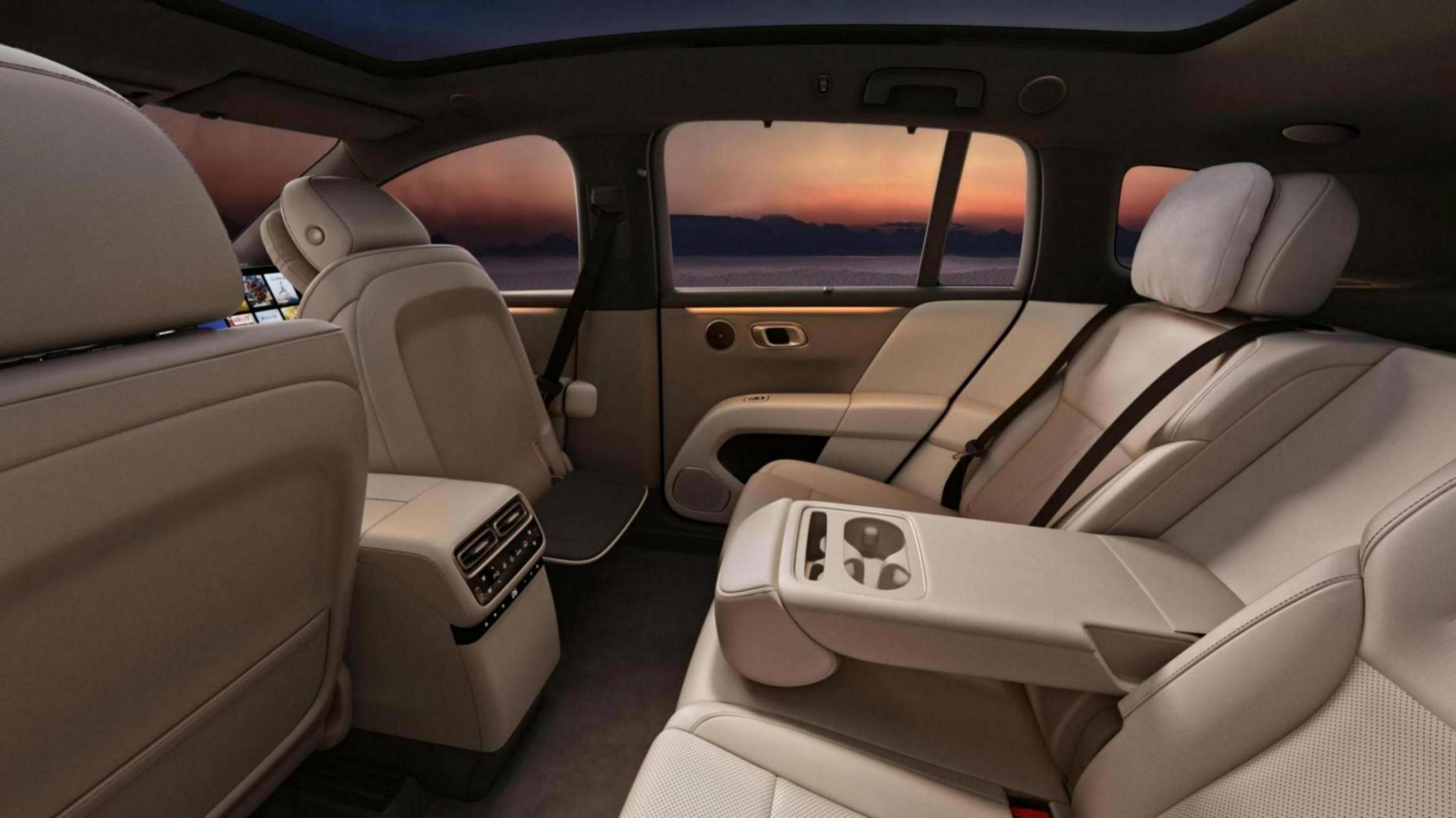 理想i6內(nèi)飾解析:不能說和理想i8一模一樣,但也相差無幾