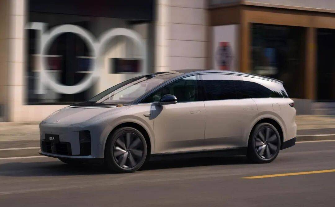 全新問界M7“爆單”!理想i6上市在即,又是一場硬仗?