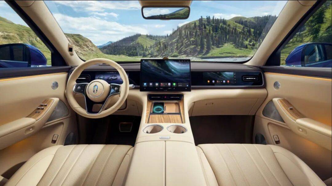 全新問界M7“王者歸來”“全優生”改寫競爭規則