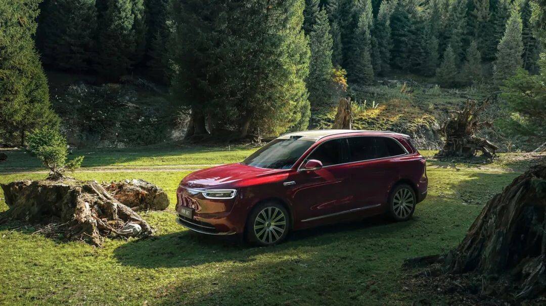 全新問界M7“王者歸來”“全優生”改寫競爭規則