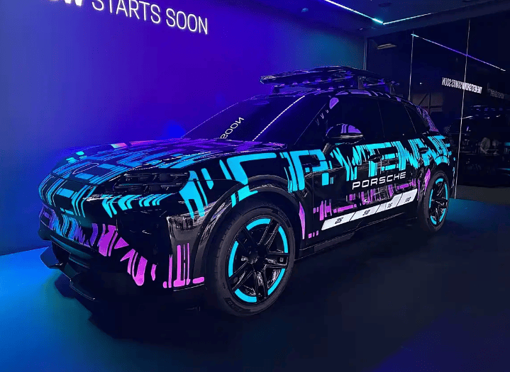 保時捷純電Cayenne內(nèi)飾最新消息:采用弧形屏幕,配全景天窗