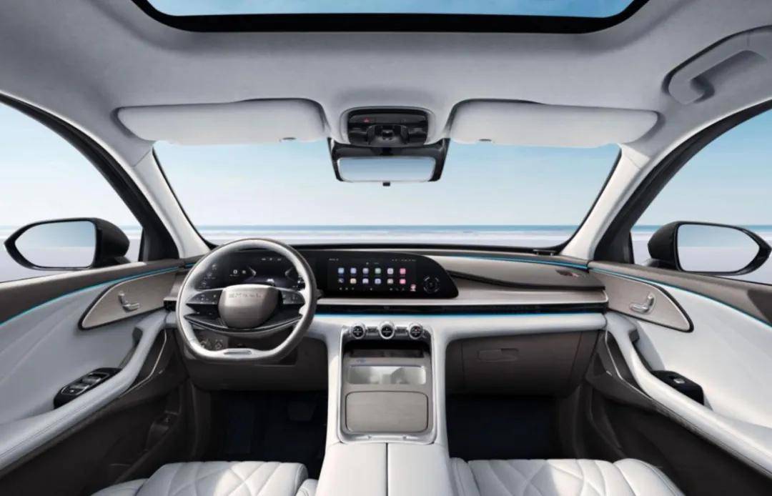 國外賣50萬的星途瑤光C-DM寰球版,實為高質中型電混SUV