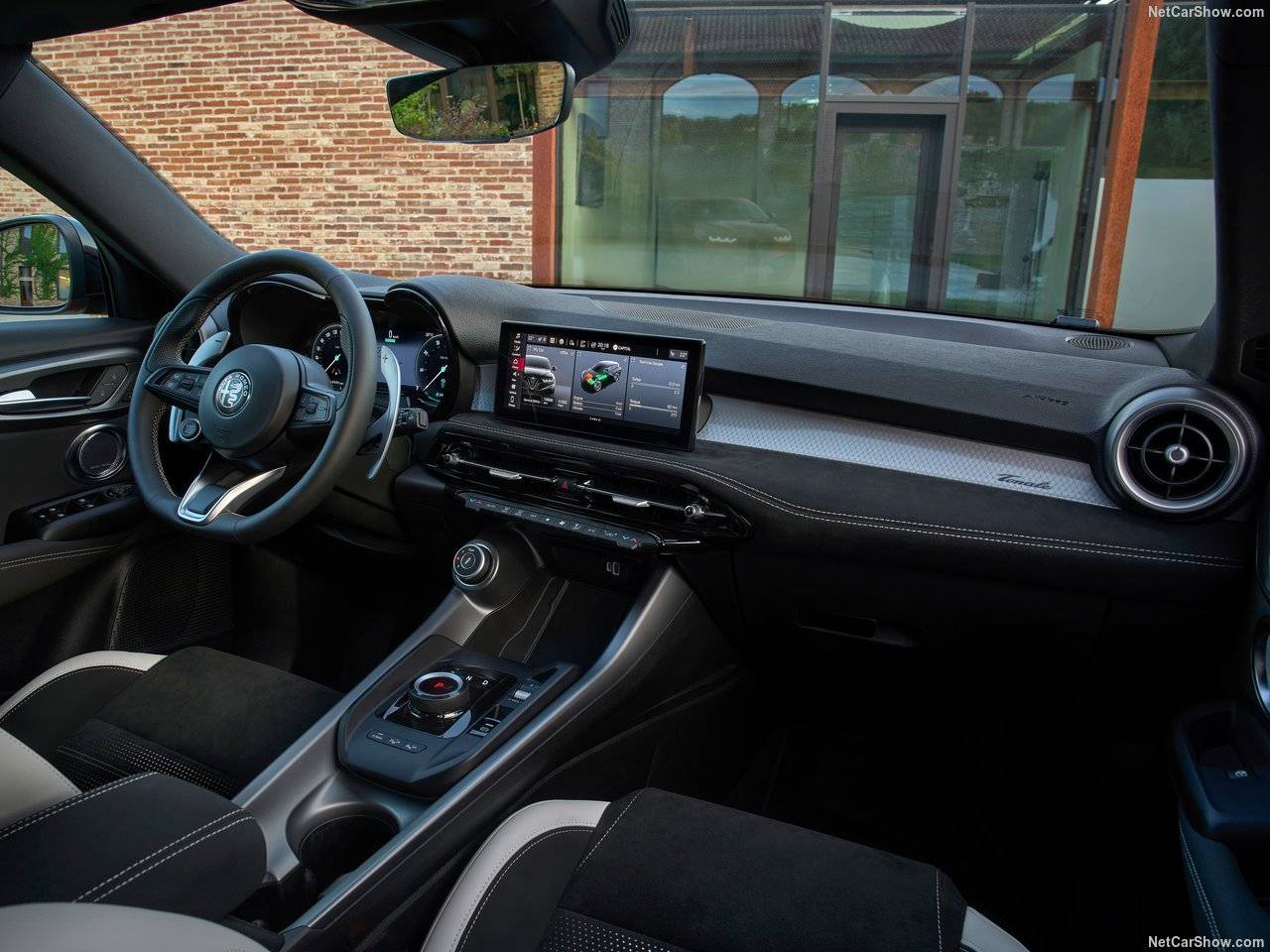 阿爾法·羅密歐Tonale改款,車牌可放正中,不到20萬的咸魚難翻身