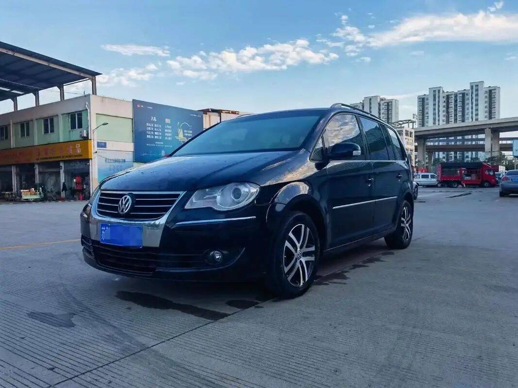 但翻看一下他們的大事年表:第一個量產項目是理想ONE;自研AEB成為國內首個獲ENCAP五星評分的方案;開發了國內第一個實現NOA功能的MPV;理想、北汽、廣汽、地平線等產業資本支持……每件事都引人矚目。