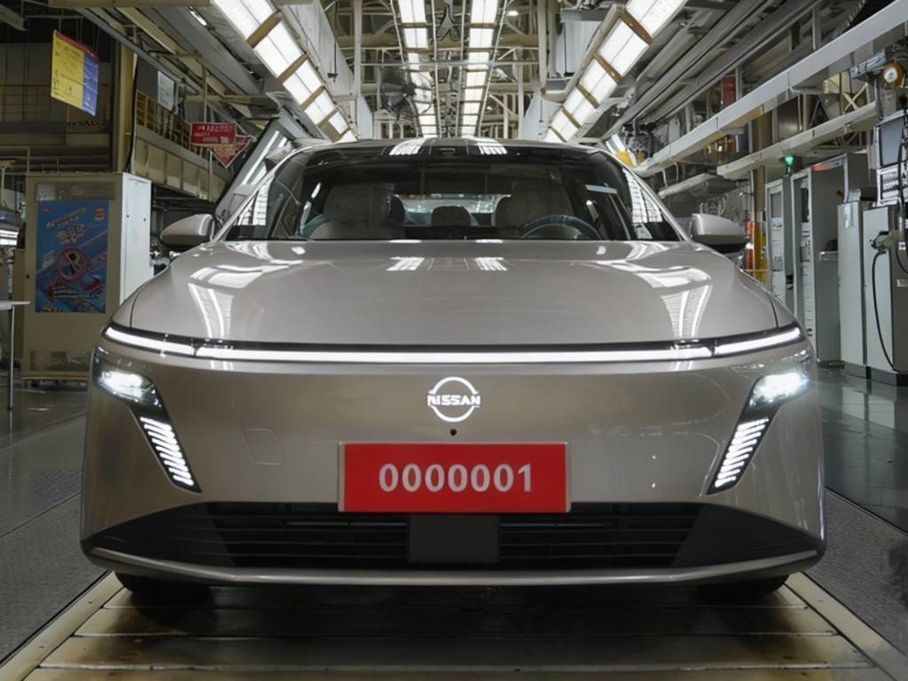 東風(fēng)日產(chǎn)N6實車曝光!內(nèi)外延續(xù)N7設(shè)計思路,又是新爆款?