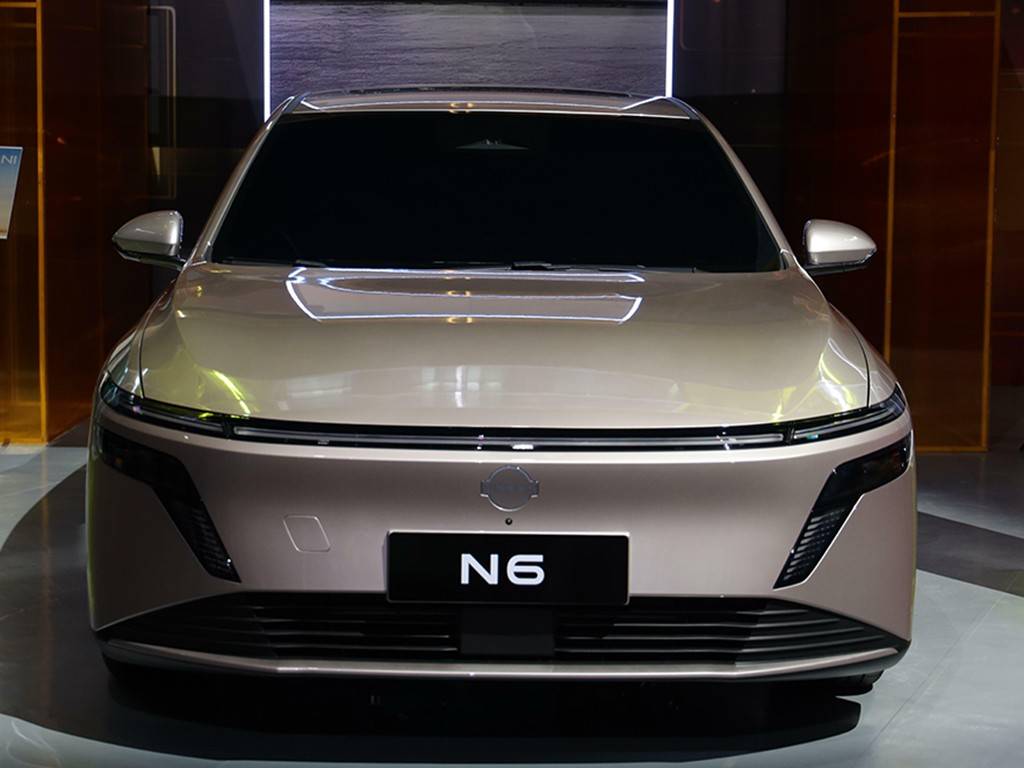 東風(fēng)日產(chǎn)N6實車曝光!內(nèi)外延續(xù)N7設(shè)計思路,又是新爆款?