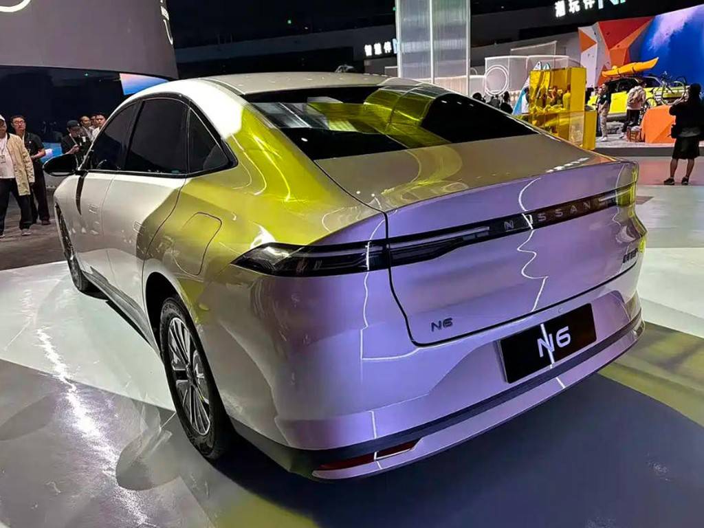 東風(fēng)日產(chǎn)N6實車曝光!內(nèi)外延續(xù)N7設(shè)計思路,又是新爆款?