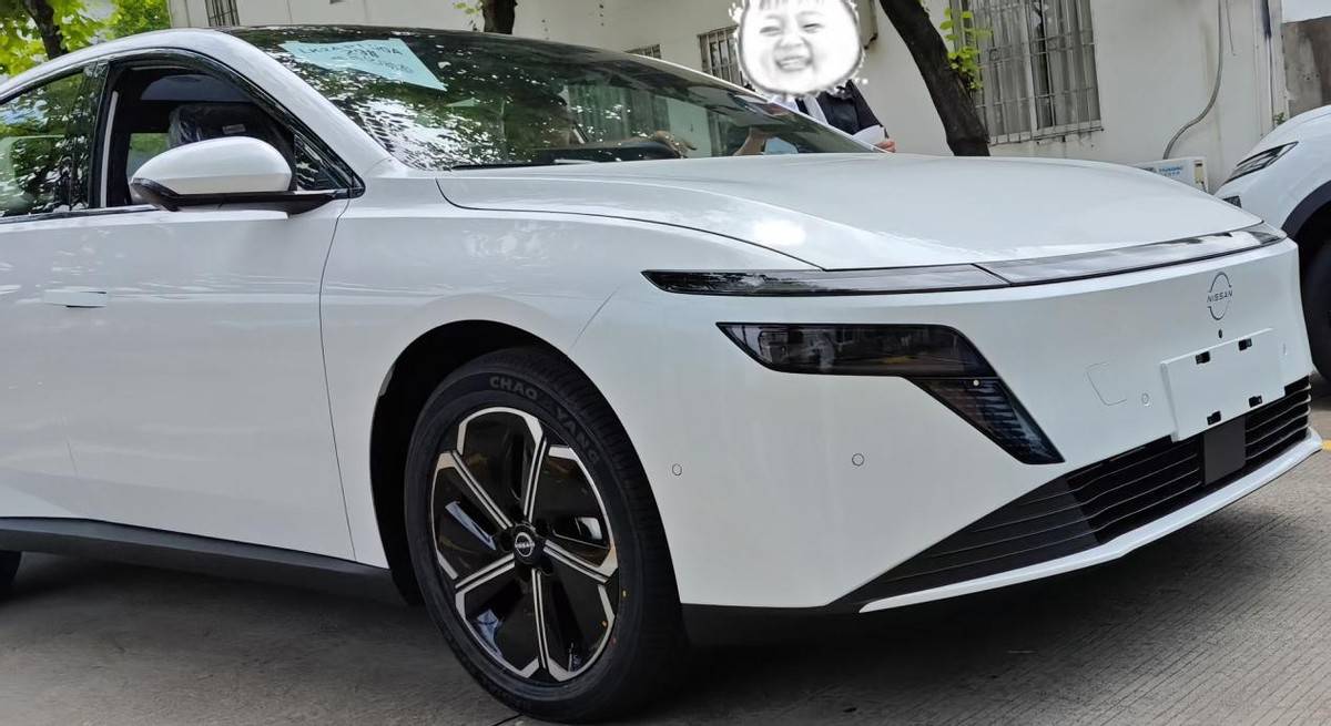 東風(fēng)日產(chǎn)N6實車曝光!內(nèi)外延續(xù)N7設(shè)計思路,又是新爆款?