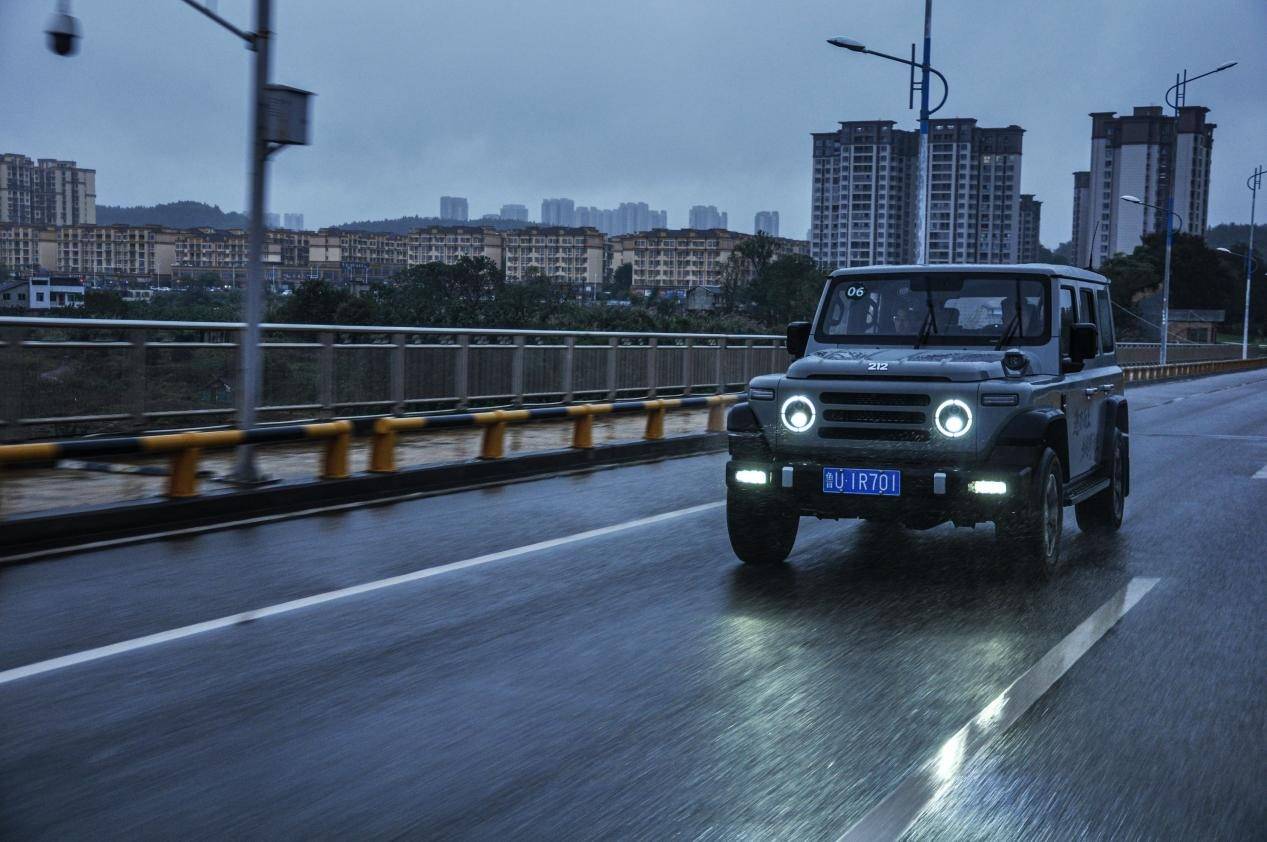 不是復(fù)古 而是回到越野本能212 T01柴油版試駕