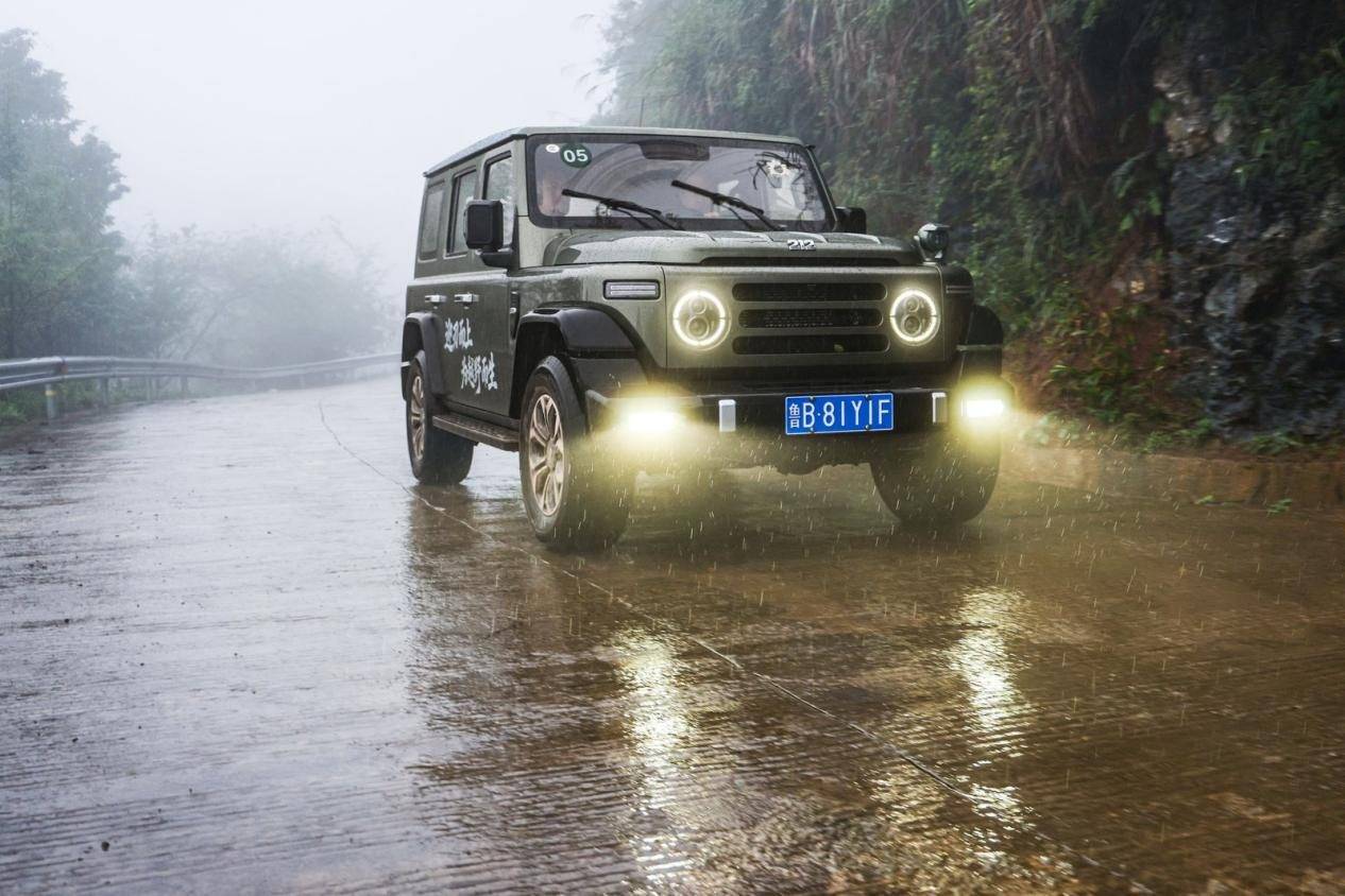 不是復(fù)古 而是回到越野本能212 T01柴油版試駕