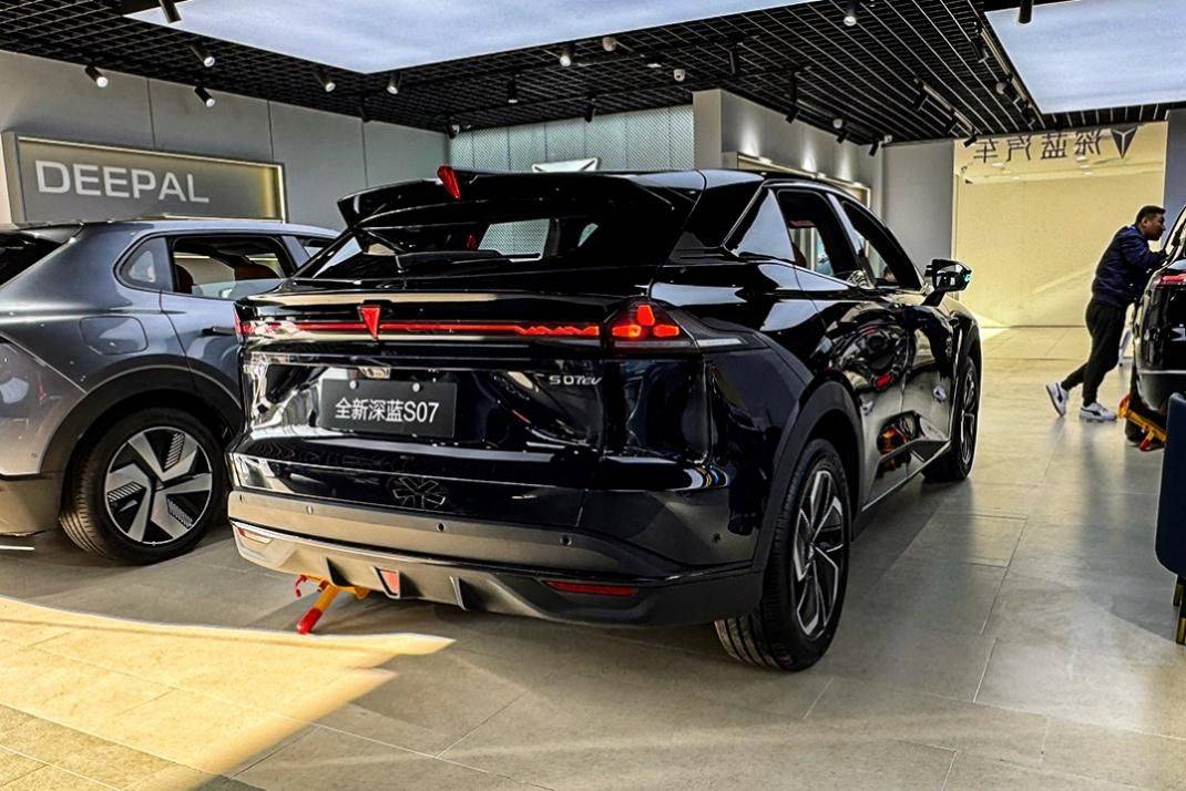 價格低的套路多,配置豪華的沒幾個,淺析全新深藍S07的成功之道