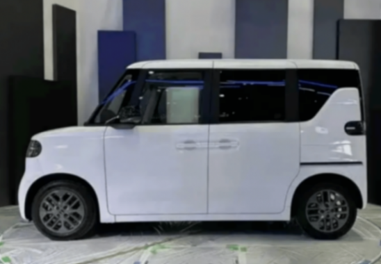 比亞迪K-Car實車圖曝光,采用側滑門設計,要搶豐田飯碗?