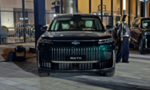 奇瑞風(fēng)云T11正式上市!17.99萬(wàn)起的大六座SUV,這配置真的殺瘋了