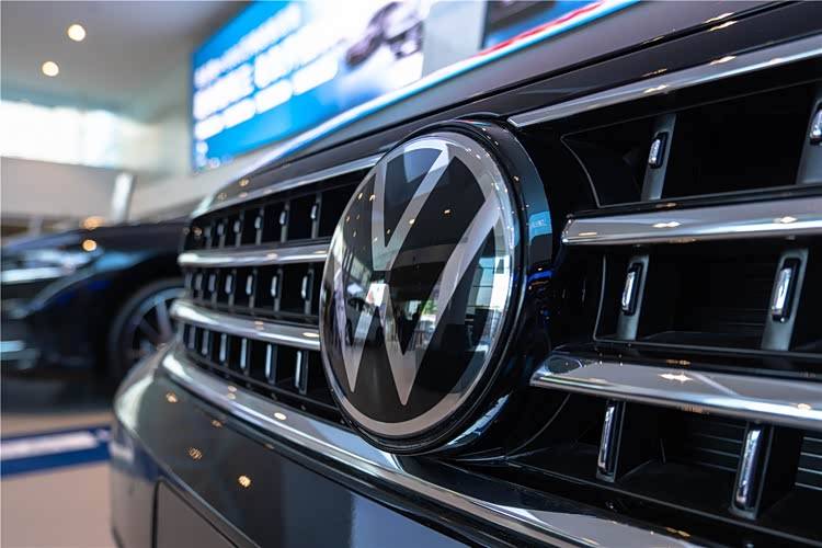 經(jīng)得起時(shí)間推敲才叫經(jīng)典,邁騰3000萬(wàn)輛甄選款要的就是精進(jìn)與深化