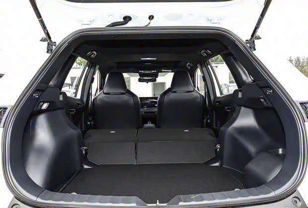 新款卡羅拉銳放9.68萬元起售 內外煥新登場