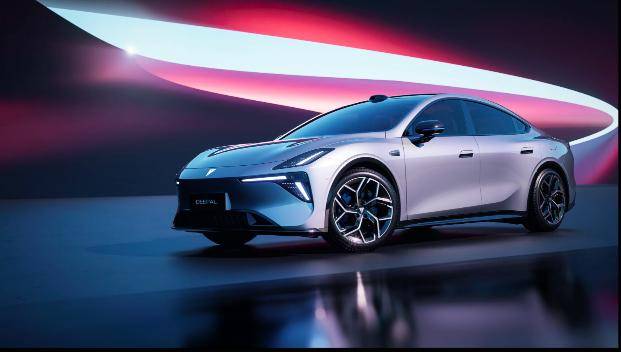 深藍(lán)L06全球預(yù)售:20萬級電動轎跑 激光雷達(dá)+磁流變懸架引領(lǐng)未來