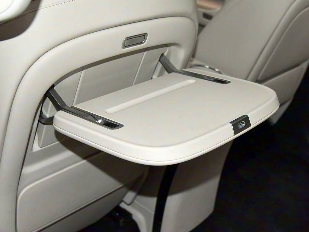 限時置換價17.99萬起,將風云T11與銀河M9對比完,我好像悟了