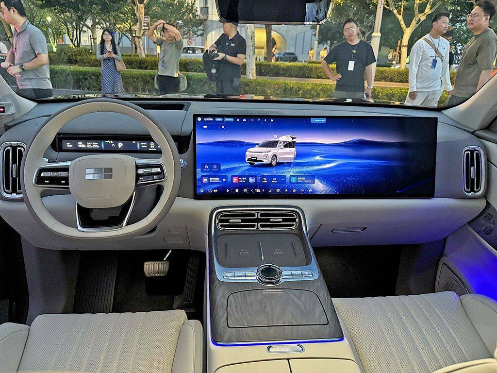 限時置換價17.99萬起,將風云T11與銀河M9對比完,我好像悟了